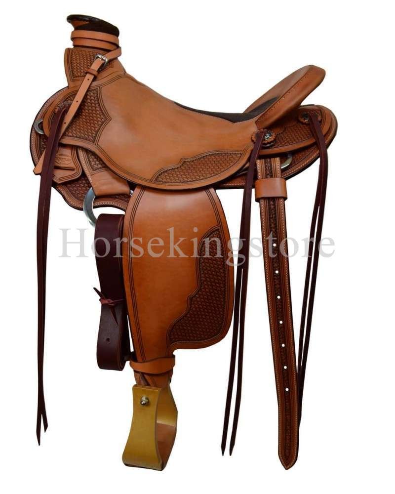 Selle western Wade Equiflex sur mesure en cuir brun clair, étriers twistés design traditionnel disponible sur Horsekingstore.